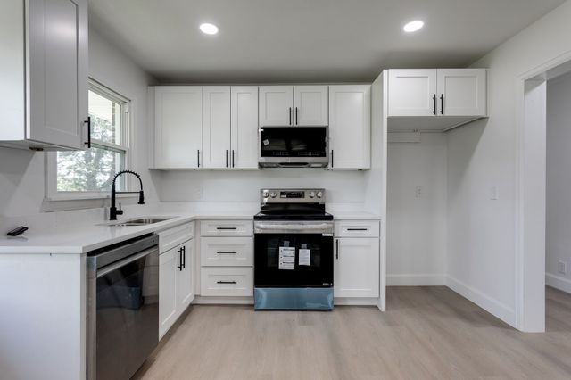 210 Porter Cir, Columbia, TN 38401