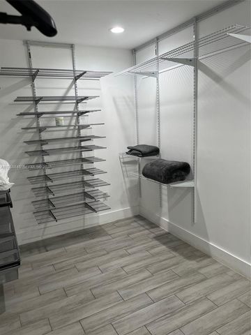 3008 NW 13th St, Miami, FL 33125