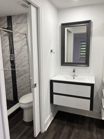 3008 NW 13th St, Miami, FL 33125