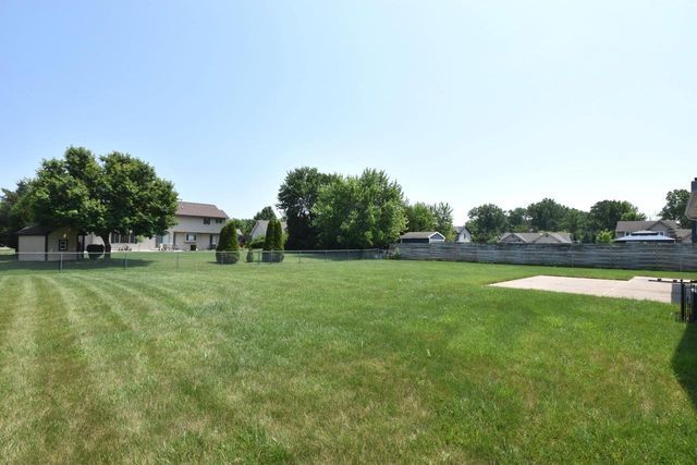5805 Leawood LANE, Racine, WI 53402