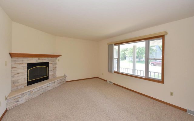 5805 Leawood LANE, Racine, WI 53402