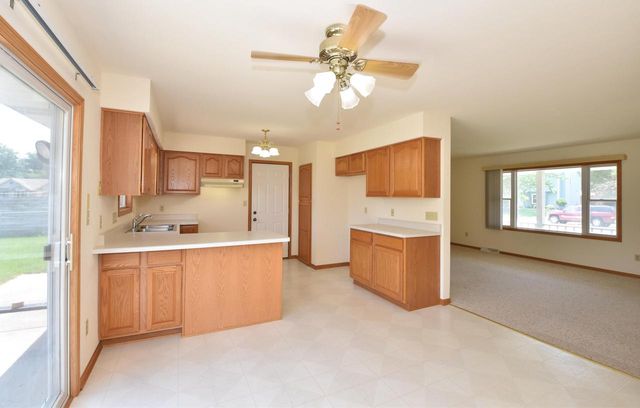 5805 Leawood LANE, Racine, WI 53402