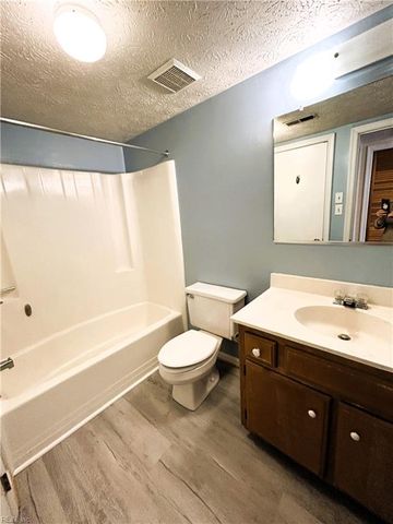 109 Cypress XING, Yorktown, VA 23692