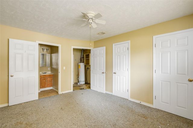 215 Cypress Street, Lake Jackson, TX 77566