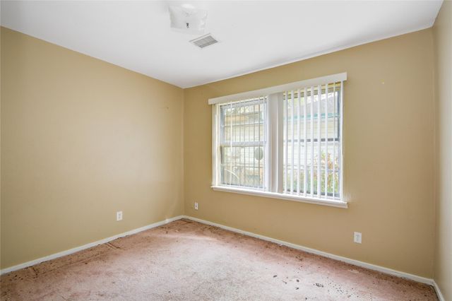 215 Cypress Street, Lake Jackson, TX 77566