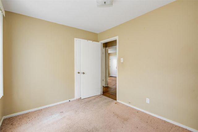 215 Cypress Street, Lake Jackson, TX 77566