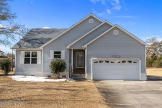108 Loma Linda Court, Swansboro, NC 28584