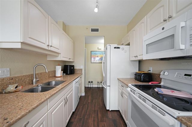 4262 VICENZA DRIVE B38, Venice, FL 34293