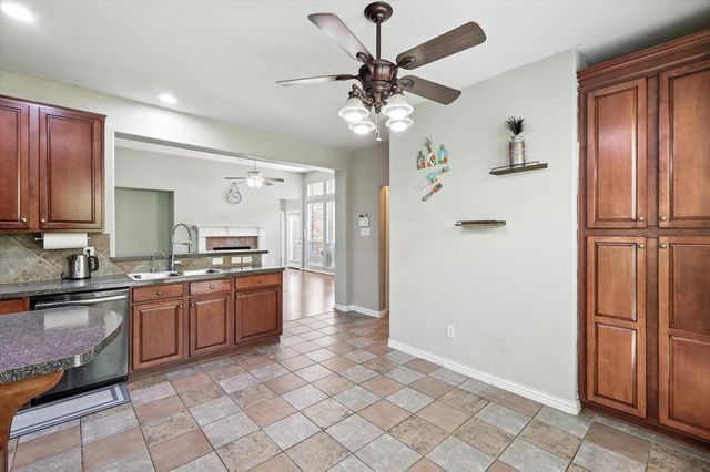 1105 Lamplight Way, Allen, TX 75013
