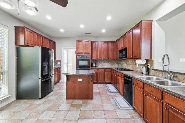 1105 Lamplight Way, Allen, TX 75013