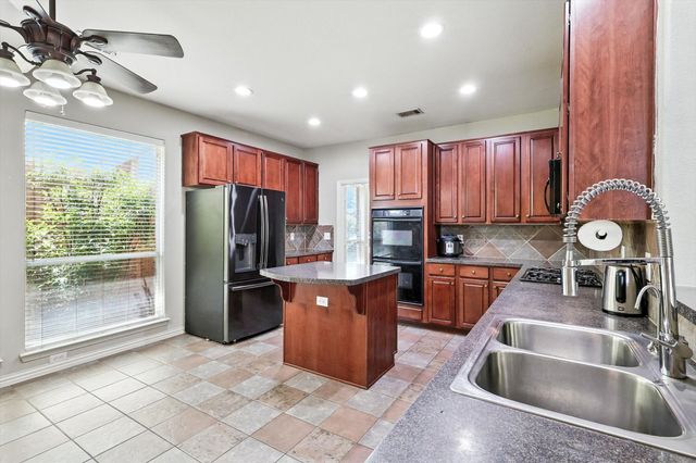 1105 Lamplight Way, Allen, TX 75013