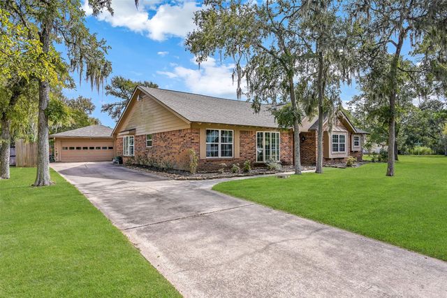 5315 Kingsmill Road, Friendswood, TX 77546