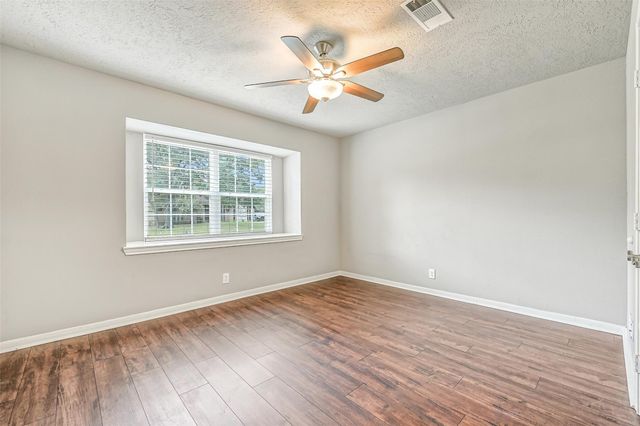 5315 Kingsmill Road, Friendswood, TX 77546