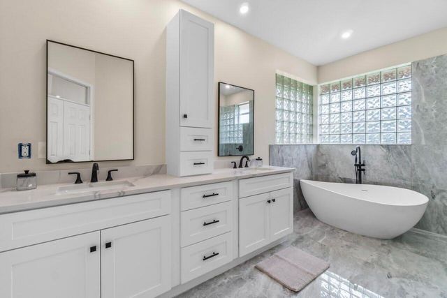 15621 Latina Place, Wellington, FL 33414