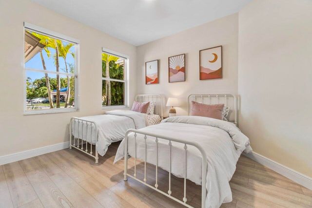 15621 Latina Place, Wellington, FL 33414