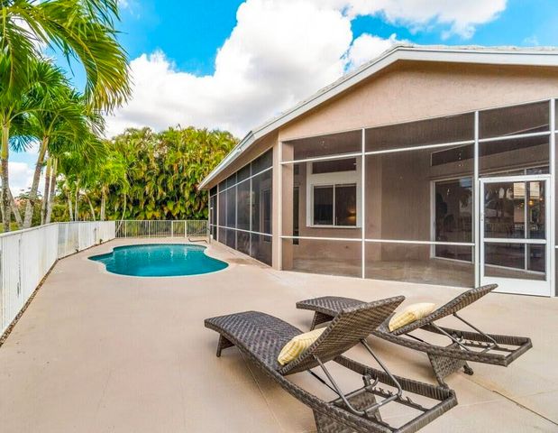 15621 Latina Place, Wellington, FL 33414