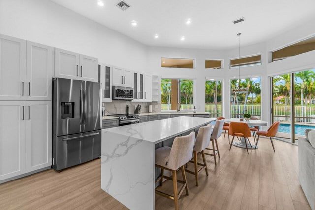 15621 Latina Place, Wellington, FL 33414