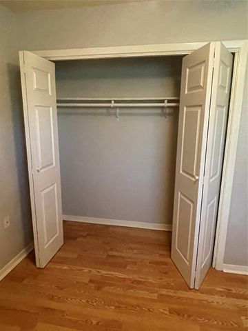 2304 Barton Village CIR 101, Austin, TX 78704