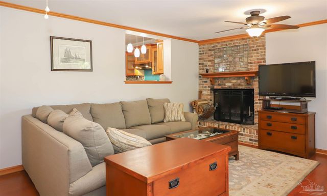 1609 N Spring St, Pensacola, FL 32501