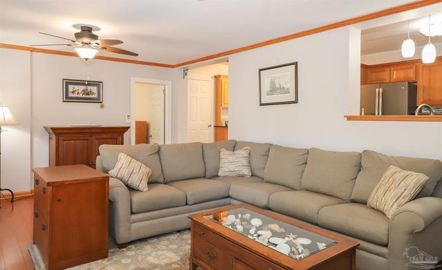 1609 N Spring St, Pensacola, FL 32501