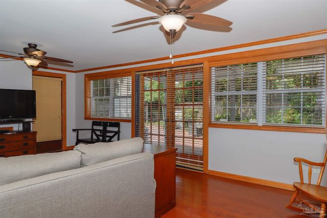 1609 N Spring St, Pensacola, FL 32501