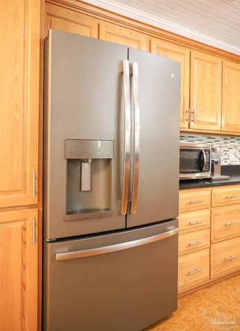 1609 N Spring St, Pensacola, FL 32501