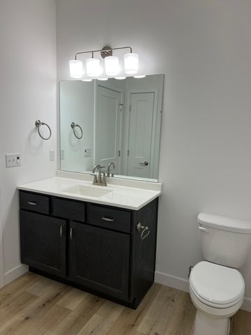 200 CORCORAN DR, Columbia, MO 65202