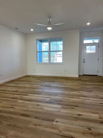 200 CORCORAN DR, Columbia, MO 65202