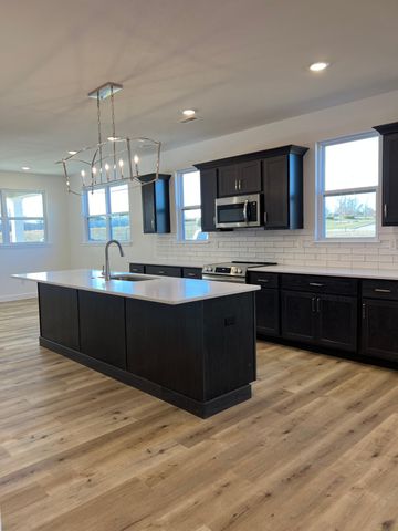 200 CORCORAN DR, Columbia, MO 65202