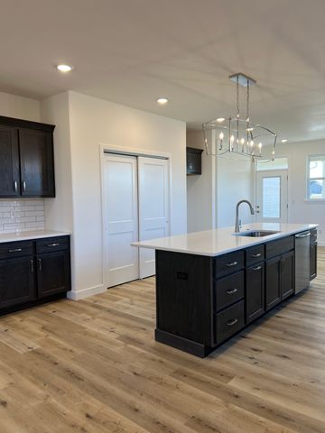 200 CORCORAN DR, Columbia, MO 65202