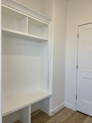 200 CORCORAN DR, Columbia, MO 65202