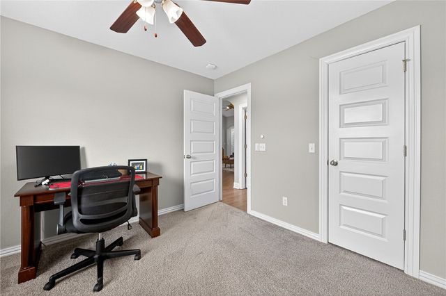 5821 W Fountain Street, Fayetteville, AR 72704