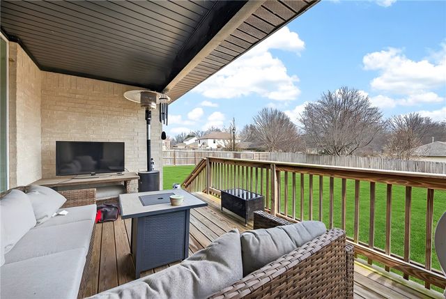 5821 W Fountain Street, Fayetteville, AR 72704