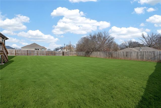 5821 W Fountain Street, Fayetteville, AR 72704