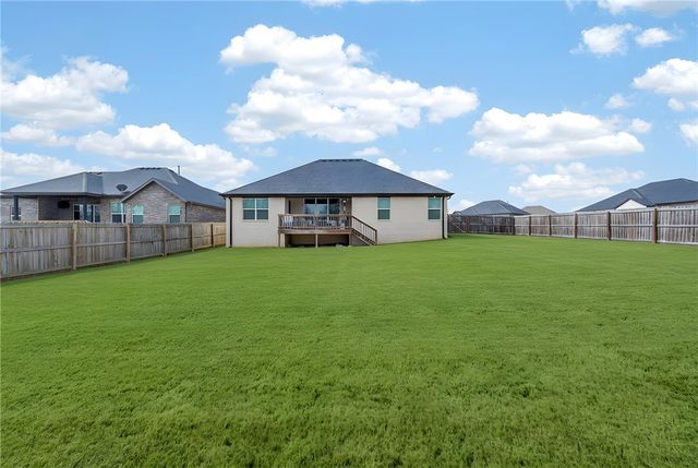 5821 W Fountain Street, Fayetteville, AR 72704