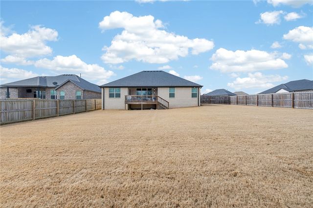 5821 W Fountain Street, Fayetteville, AR 72704