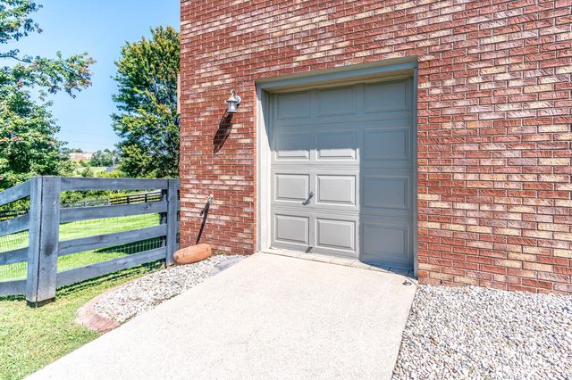3008 Woodfield Circle, Richmond, KY 40475