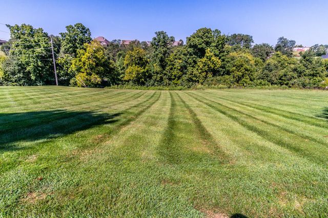 3008 Woodfield Circle, Richmond, KY 40475