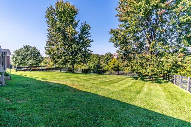 3008 Woodfield Circle, Richmond, KY 40475