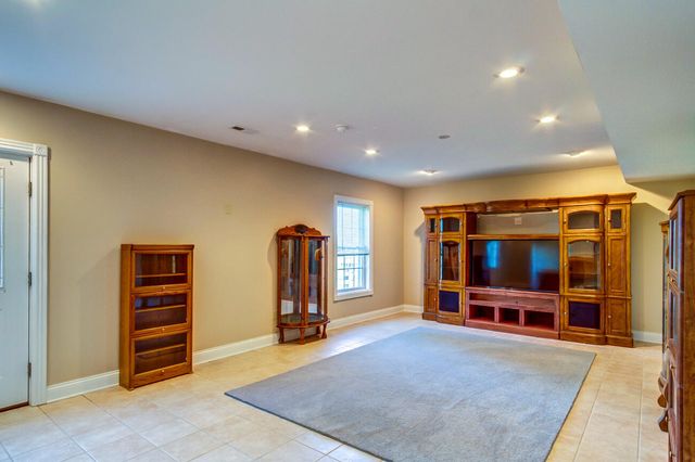 3008 Woodfield Circle, Richmond, KY 40475