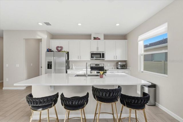 596 HENNEPIN LOOP, Lake Wales, FL 33898