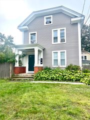 25 Eames St, Framingham, MA 01702