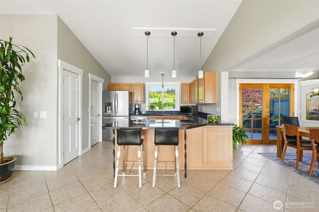6179 Blue Haven Way, Clinton, WA 98236