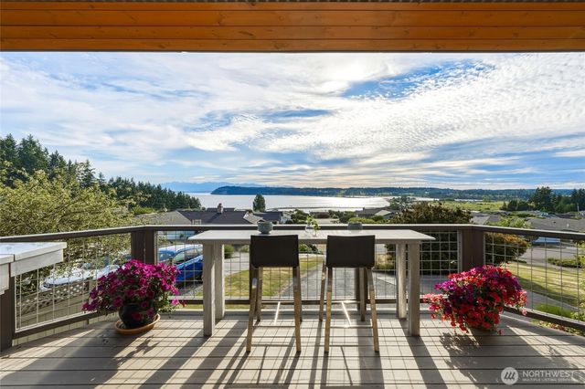 6179 Blue Haven Way, Clinton, WA 98236