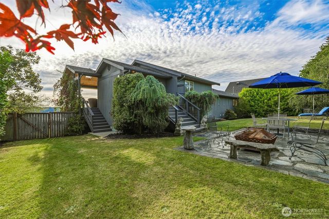 6179 Blue Haven Way, Clinton, WA 98236