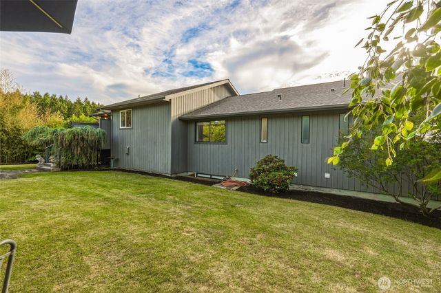 6179 Blue Haven Way, Clinton, WA 98236