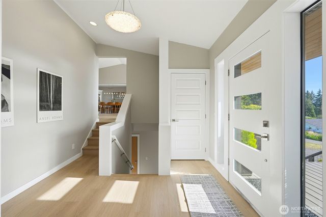 6179 Blue Haven Way, Clinton, WA 98236