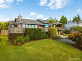 6179 Blue Haven Way, Clinton, WA 98236