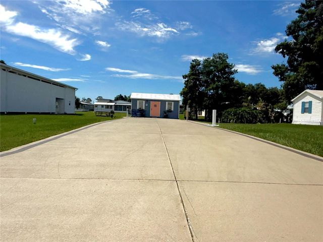 5147 ISLAND VIEW CIRCLE S, Polk City, FL 33868