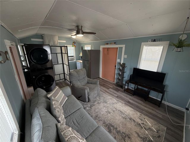 5147 ISLAND VIEW CIRCLE S, Polk City, FL 33868